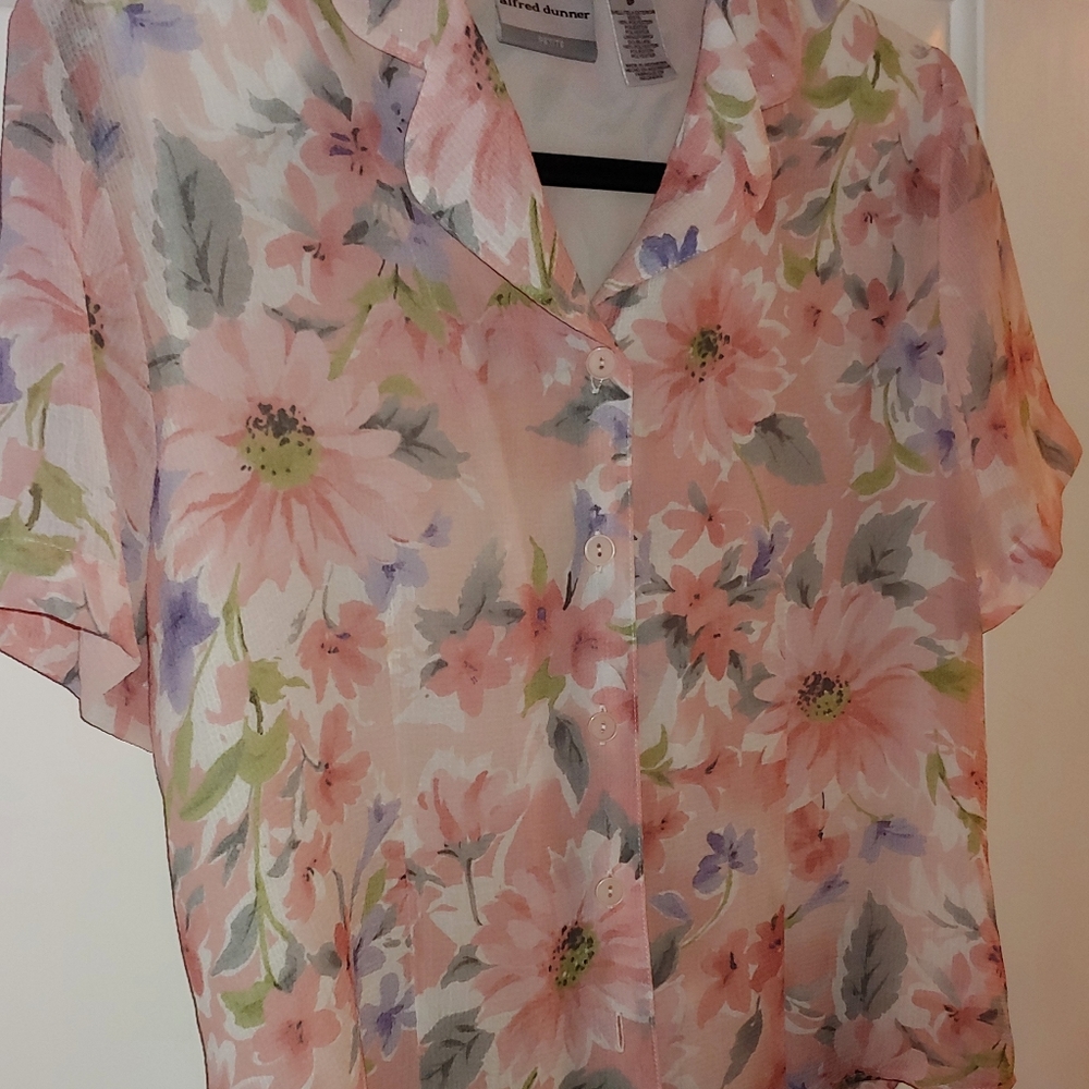 Short sleeve floral blouse Womens petite 8P